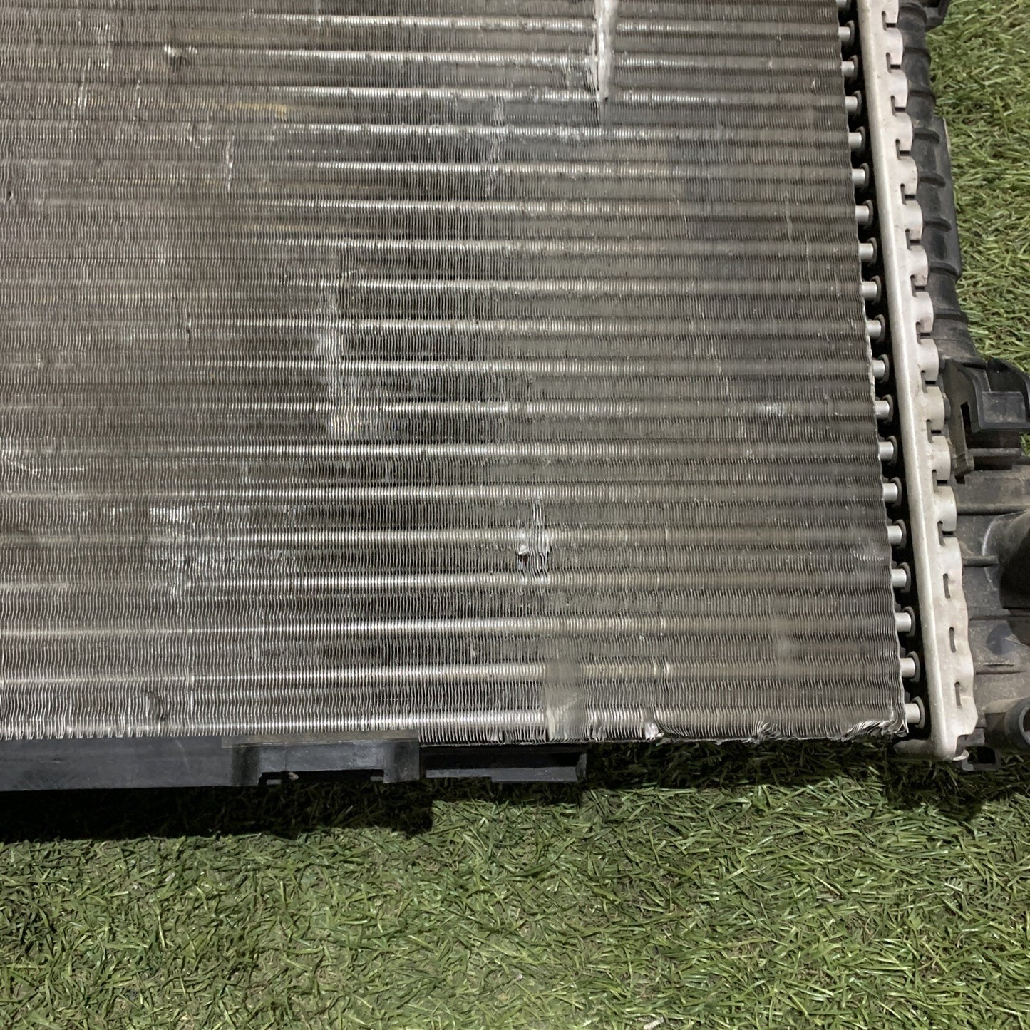 Radiatore Acqua 8K0121251R AUDI Q5 8R 2.0 TDI Quattro 125 KW 2009