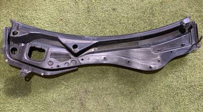 Griglia Gocciolatoio Tergicristalli Maserati Levante 670040250