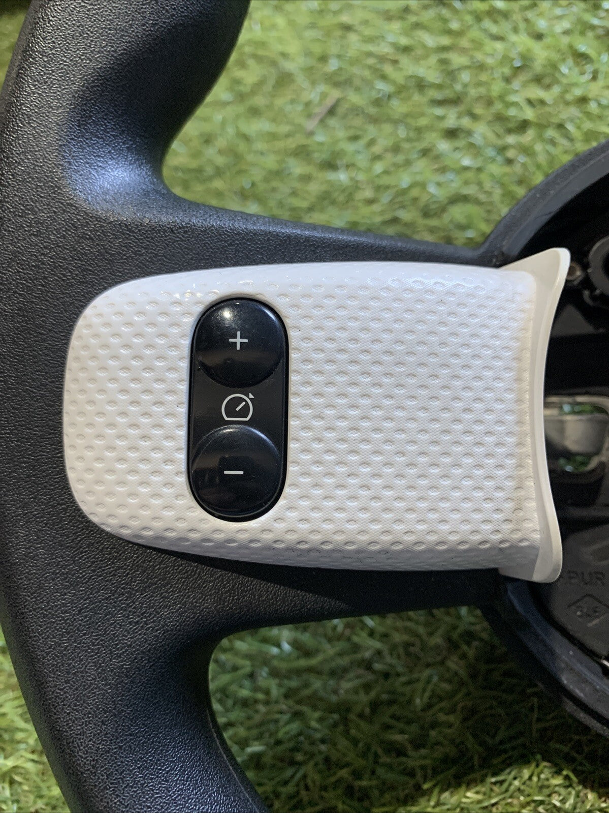 Volante Renault Twingo 2019 255584283R