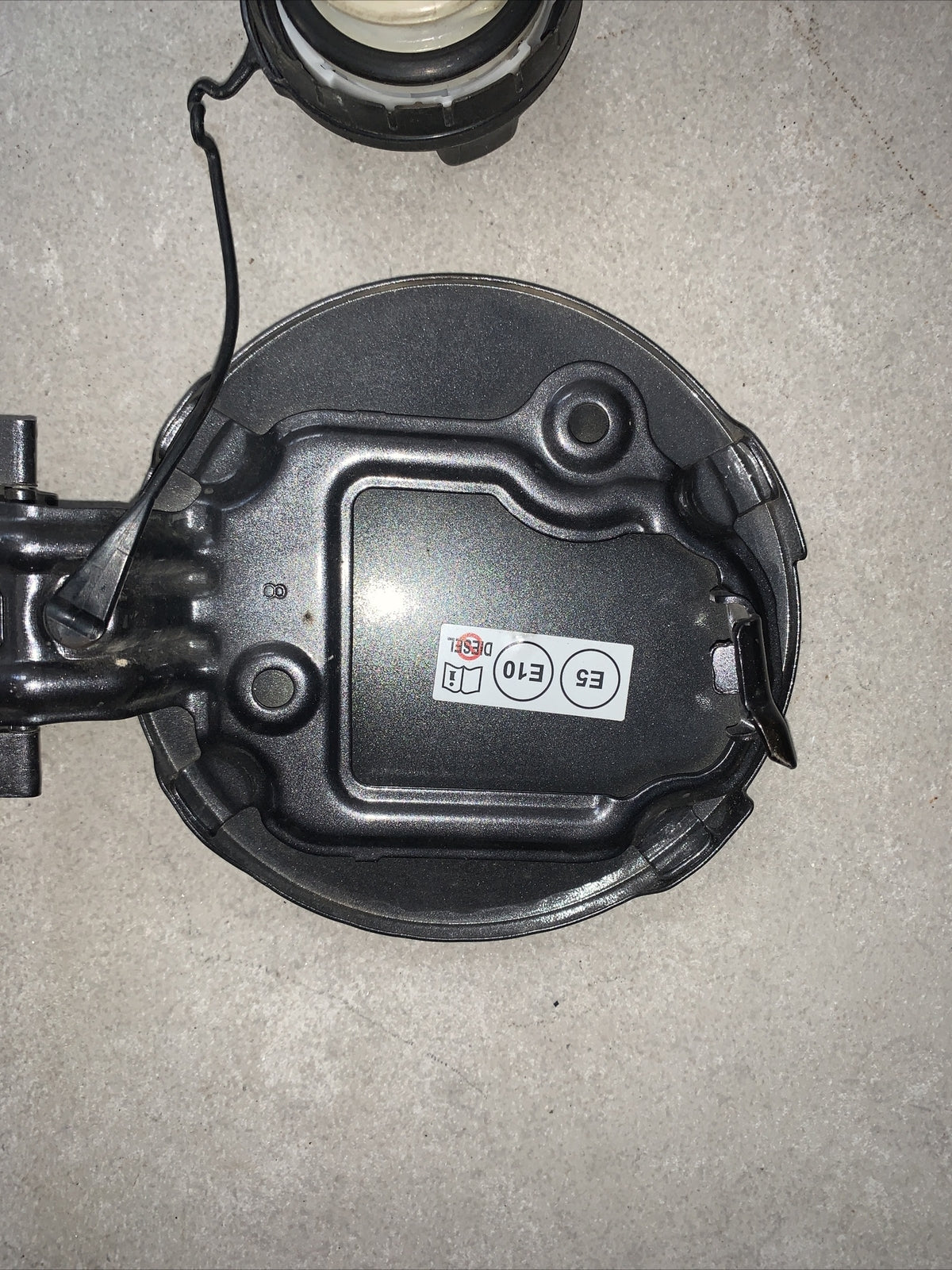 SPORTELLINO TAPPO SPORTELLO SERBATOIO TOYOTA YARIS 1.5 B HYBRID 2018