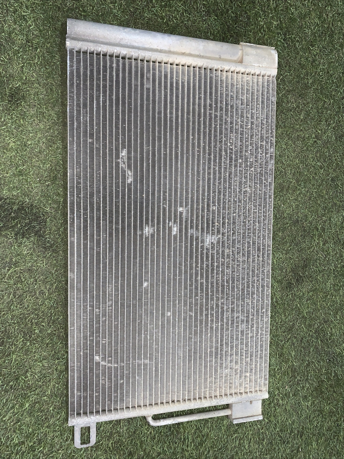 CONDENSATORE ARIA CONDIZIONATA FIAT GRANDE PUNTO 55700406 1.2 BENZINA (2)