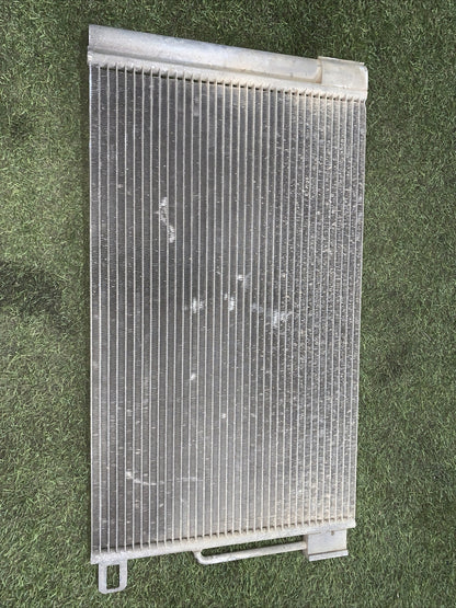 CONDENSATORE ARIA CONDIZIONATA FIAT GRANDE PUNTO 55700406 1.2 BENZINA (2)