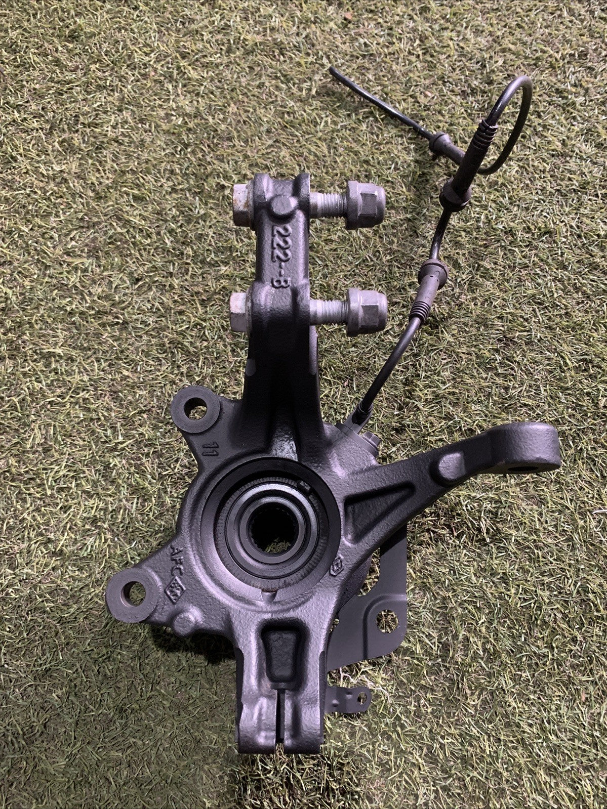 Mozzo Montante Fusello Anteriore Destro Renault Captur Dal 2013 0.9 Benzina 
