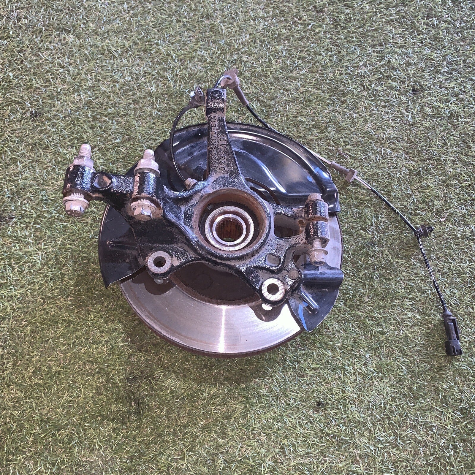 MONTANTE MOZZO ANTERIORE DESTRO FORD FIESTA 2019 1.1 BENZINA