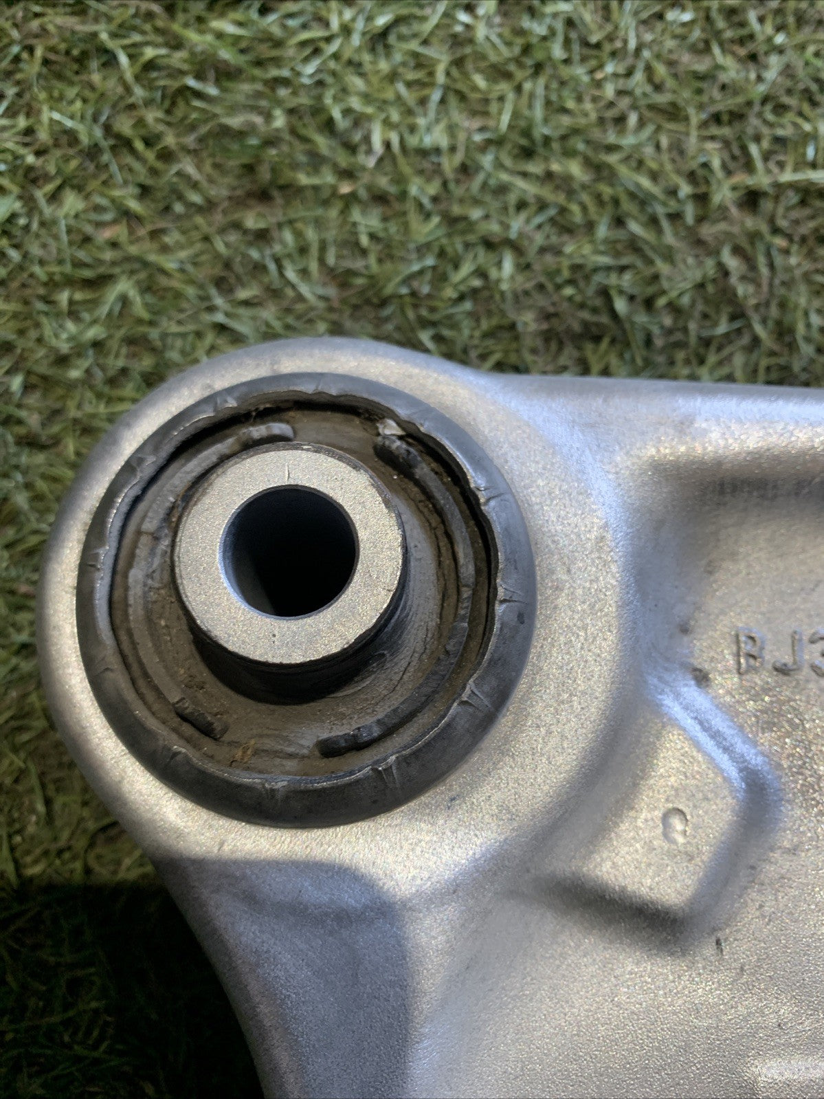 BJ32-3A052-AG BRACCIO OSCILLANTE ANTERIORE DESTRO LAND ROVER RANGE ROVER EVOQUE 