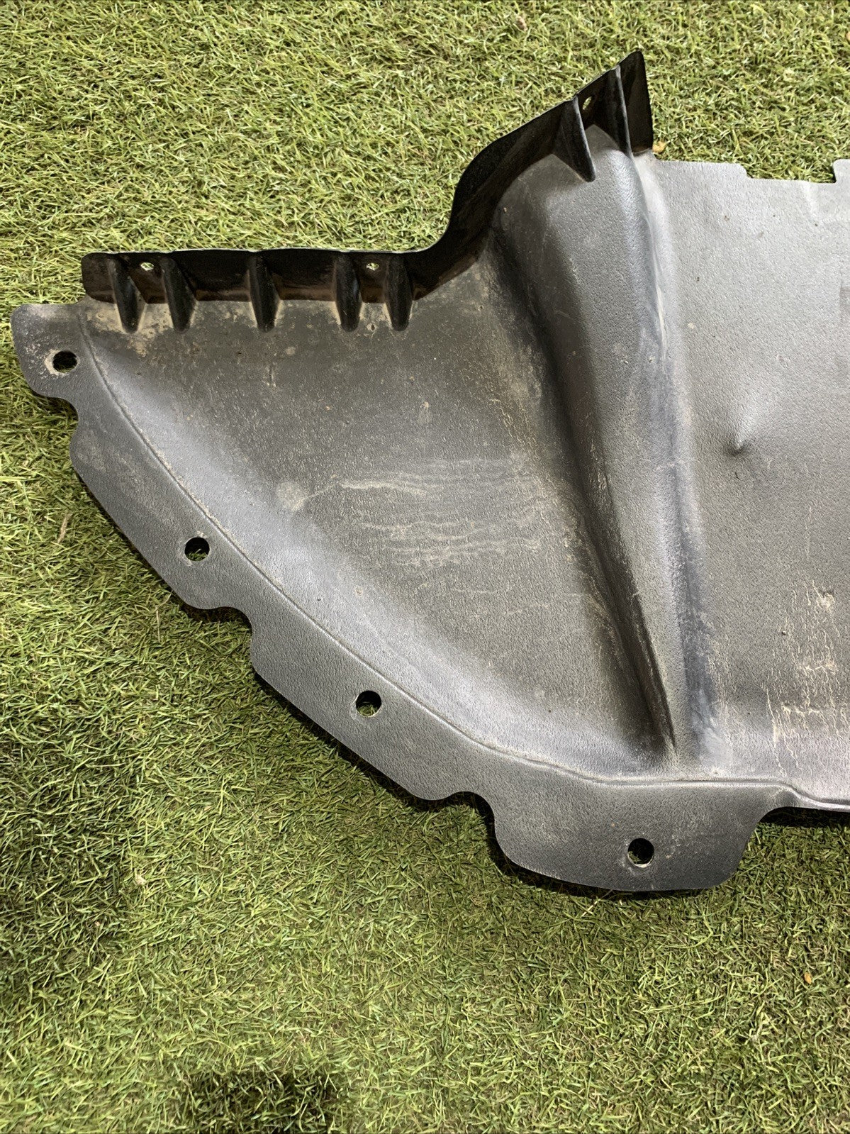 Protezione Sottoparaurti Anteriore Maserati Levante 670032424