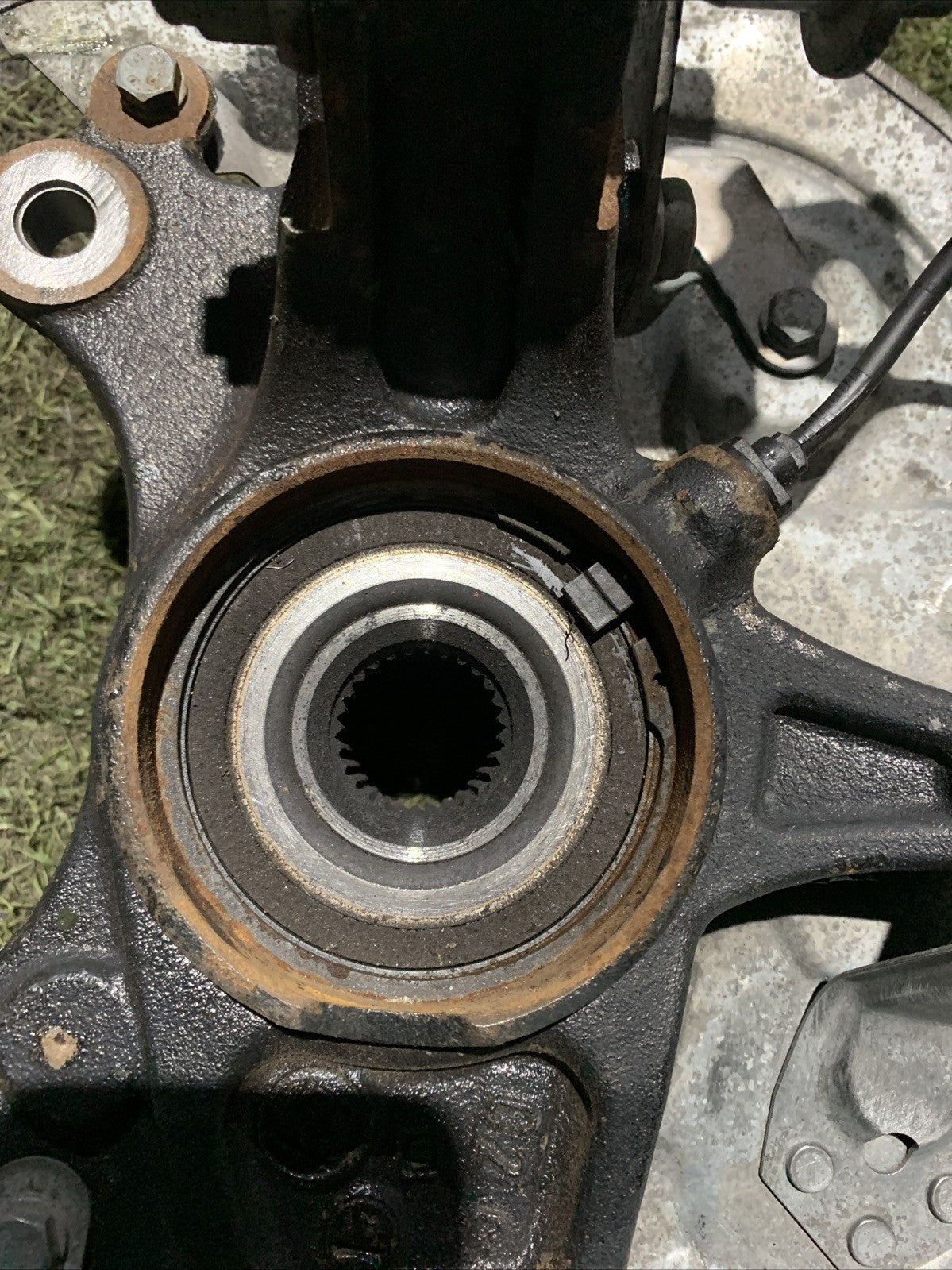 MOZZO MONTANTE FUSELLO ANTERIORE DESTRO PEUGEOT3008 2016-2020 2.0 DIESEL