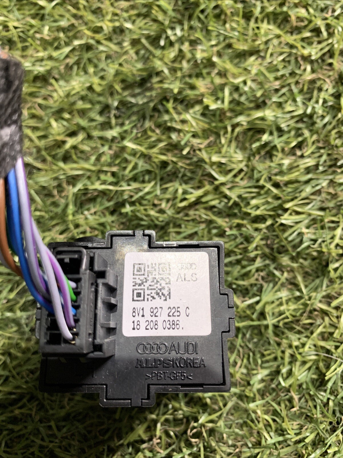 PULSANTE FRENO DI STAZIONAMENTO PER AUDI A3 Serie (8V1) 8V1927225C (12>18)