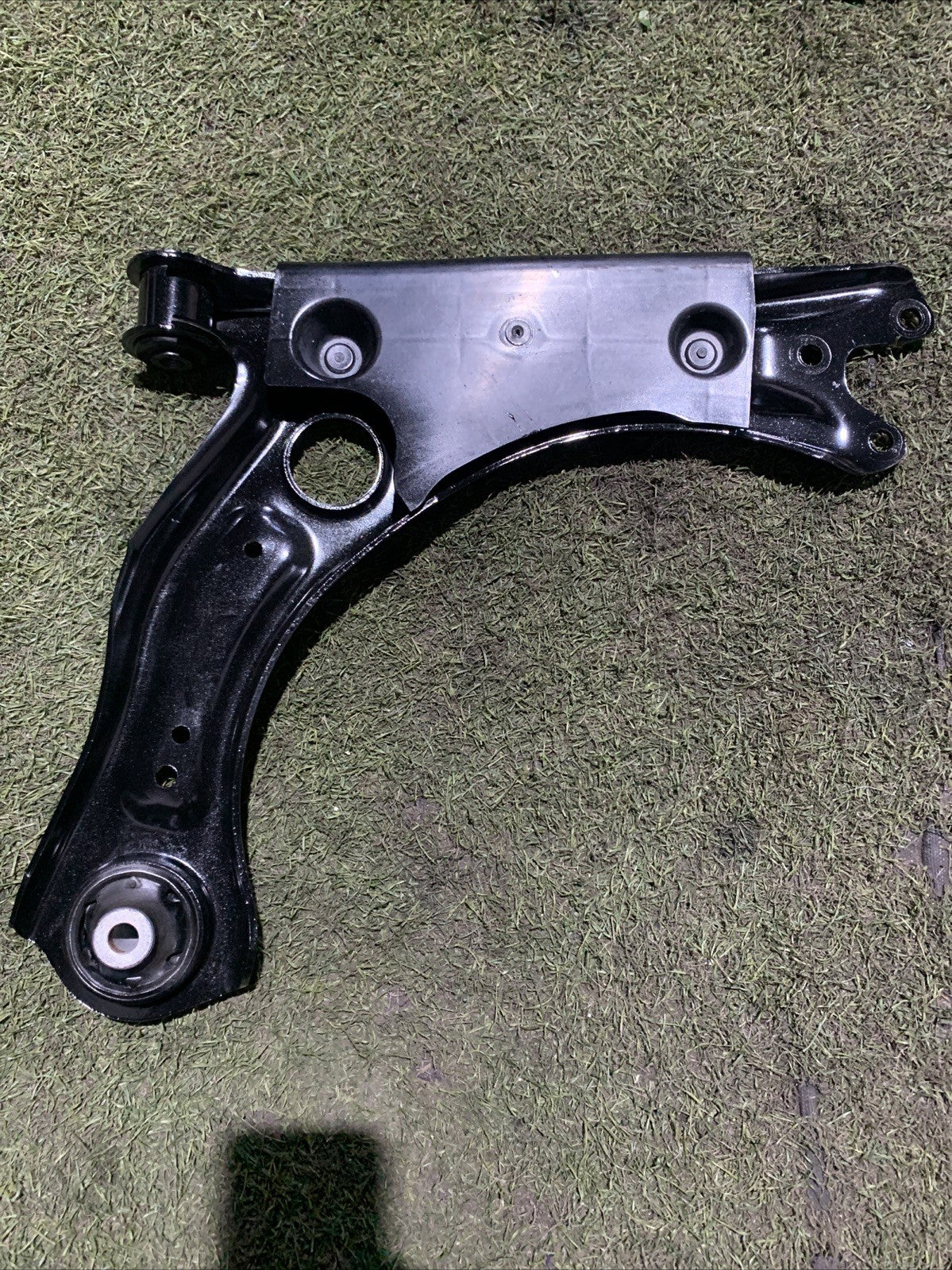 BRACCIO OSCILLANTE ANTERIORE SINISTRO SEAT ARONA 2024 1.0 BENZINA 2Q0407151D