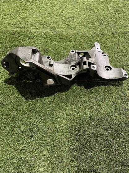 Supporto Alternatore Audi A3 8P 2.0 Diesel 170CV 03L903143D