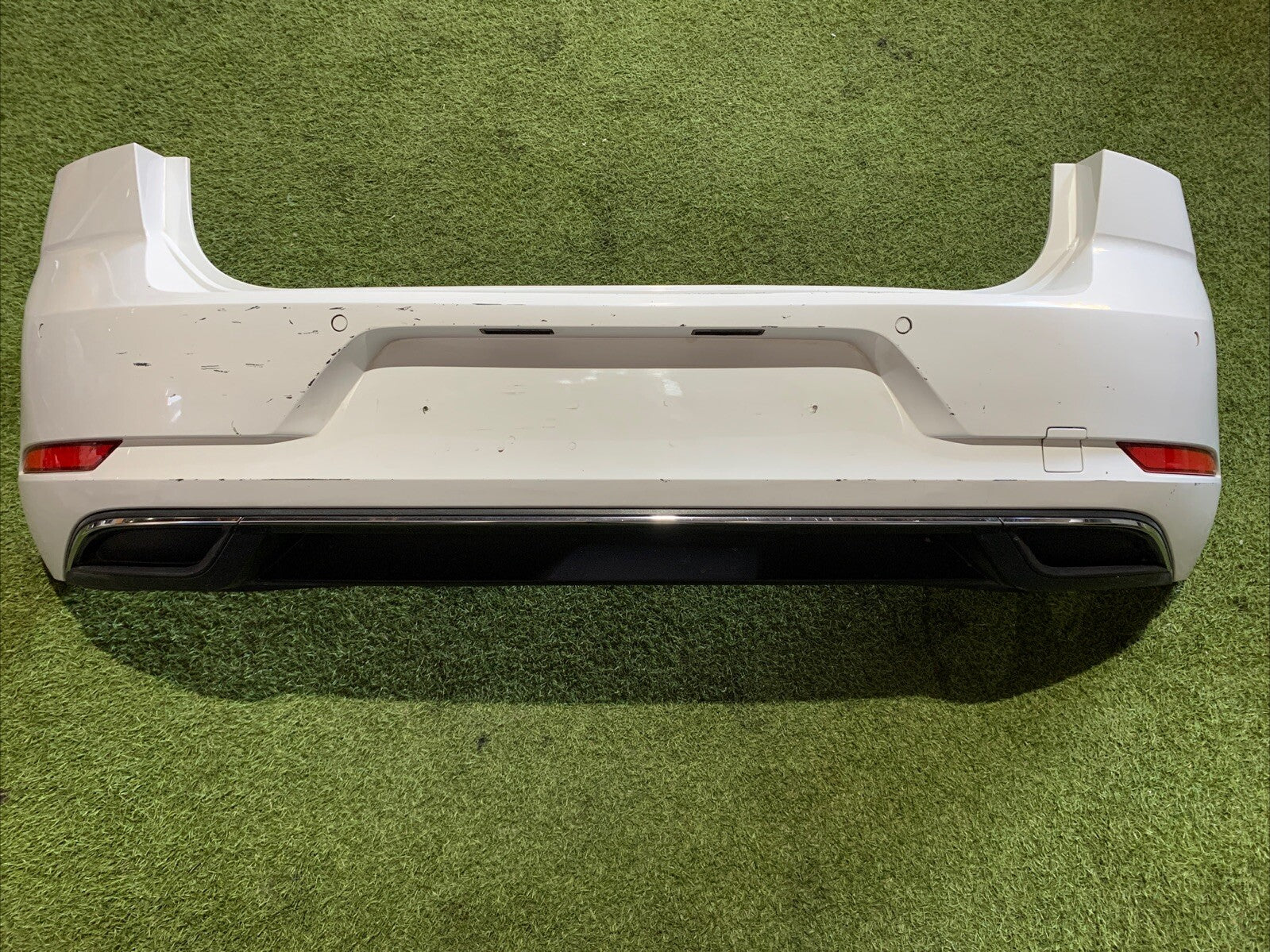 Paraurti Posteriore Volkswagen Golf 7.5 Con Sensori Di Parcheggio