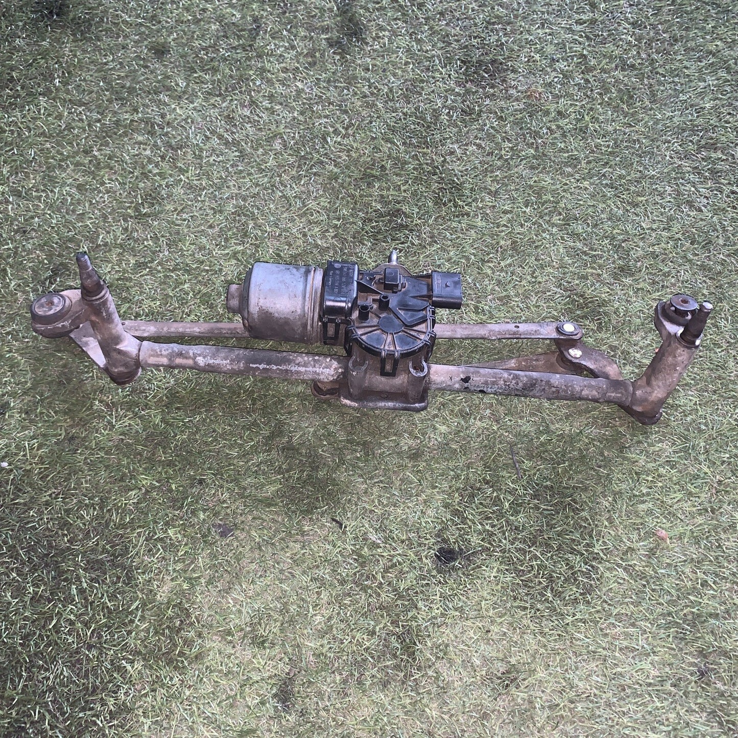 MOTORINO TERGICRISTALLO ANTERIORE VOLKSWAGEN Polo 5° Serie 6R1955023C