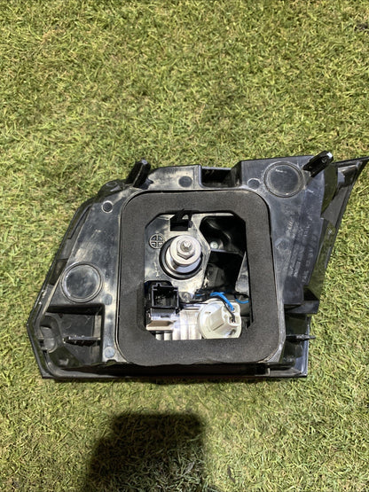 STOP POSTERIORE SINISTRO INTEGRATO NEL PORTELLO PER PEUGEOT 3008 9810477880 2017