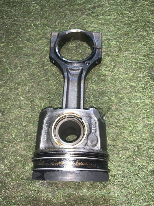 Pistone Con Biella Bmw G20 2.0 190 CV 858051504 (2)