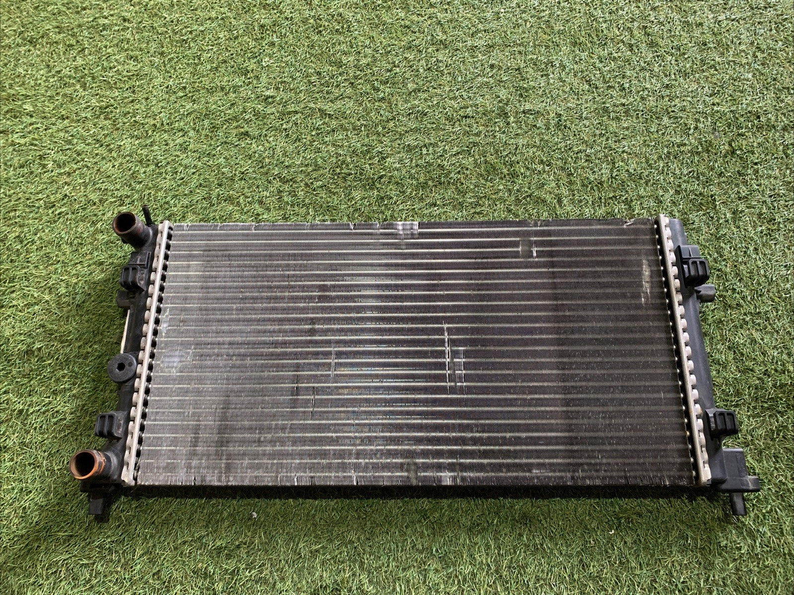 Radiatore Acqua Audi A1 2010 1.6 Diesel 6R0121253