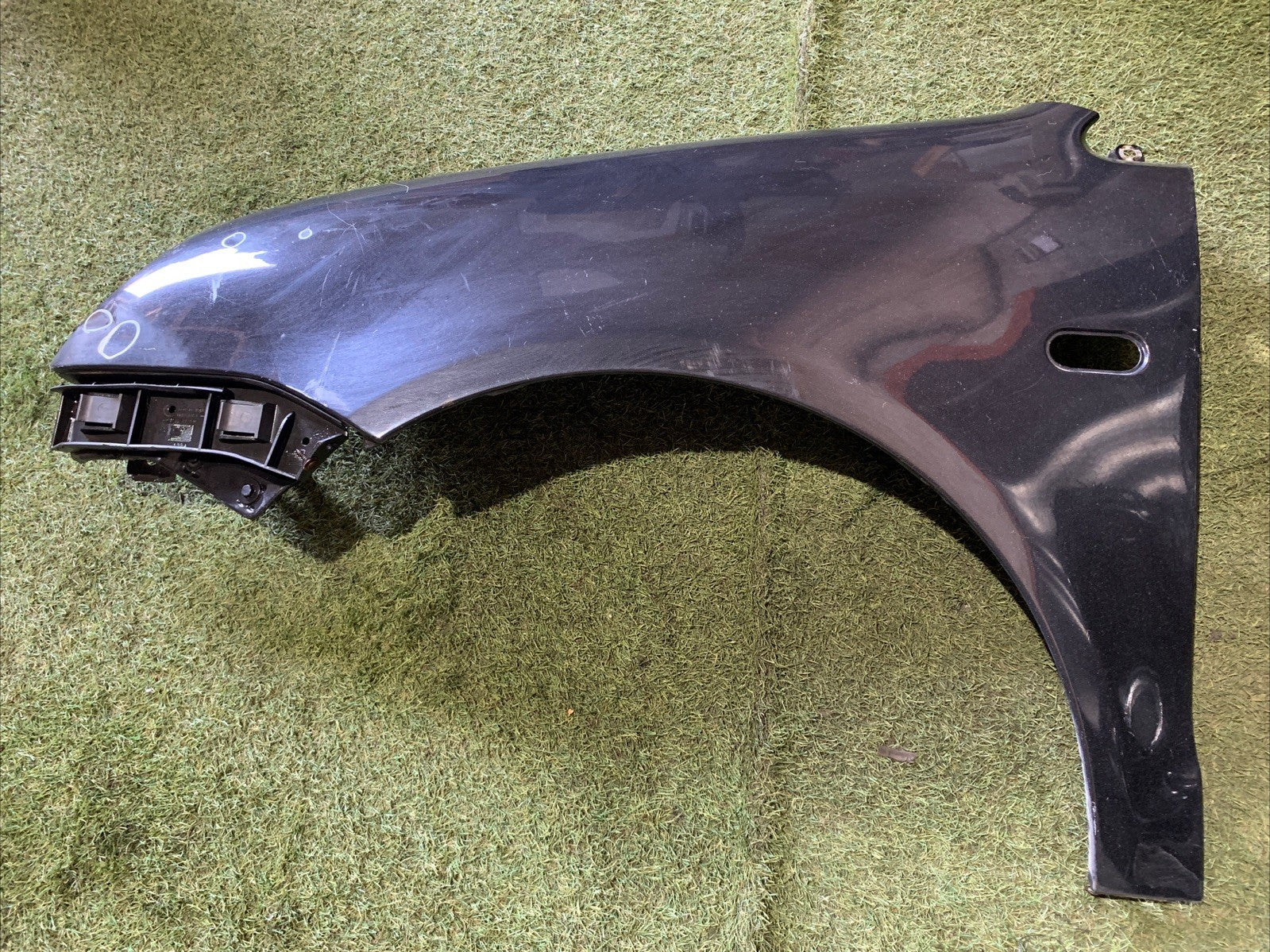 Parafango Anteriore Sinistro Volkswagen Polo 2004