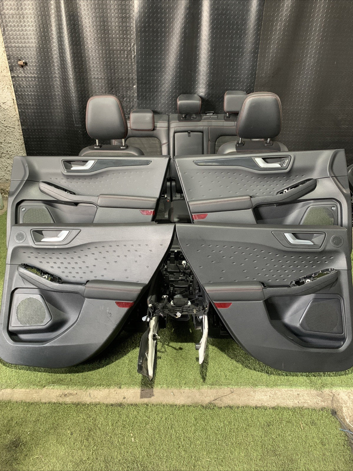 Tappezzeria Completa Sedili Interni Ford Kuga 2022 ST LINE