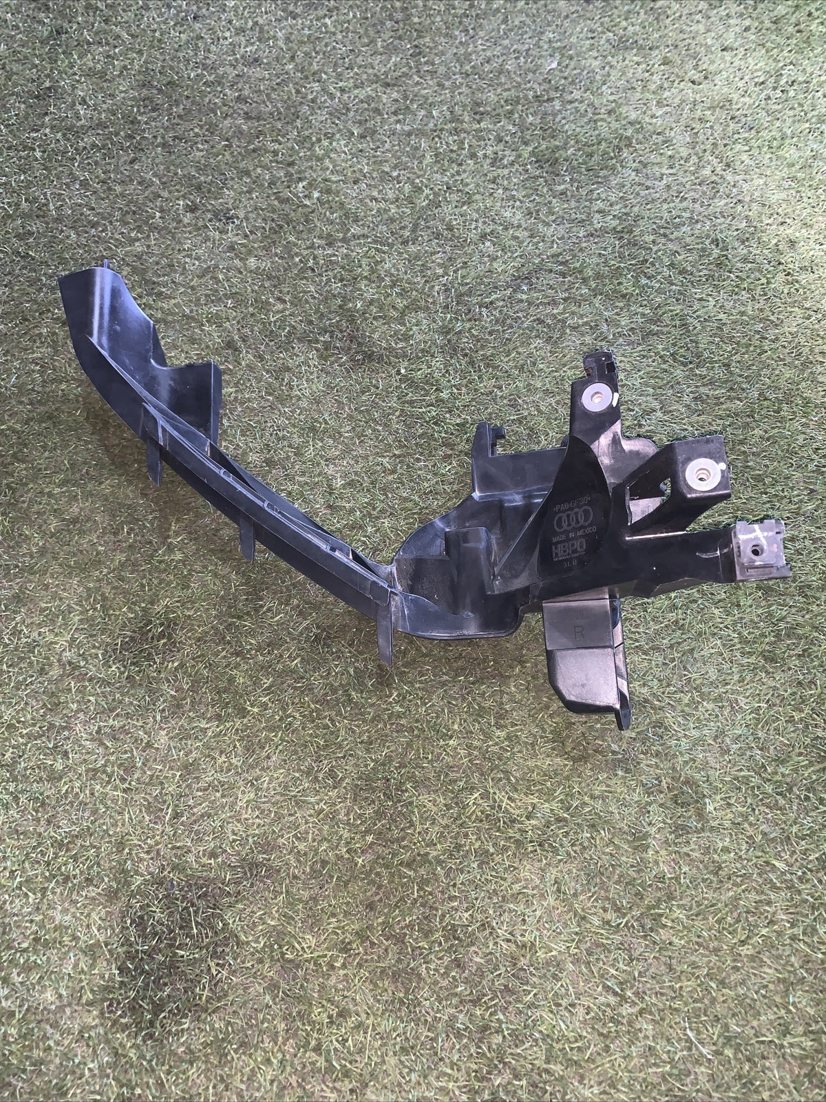 AUDI Q5 FY supporto staffa faro destro 80A805608B 2021