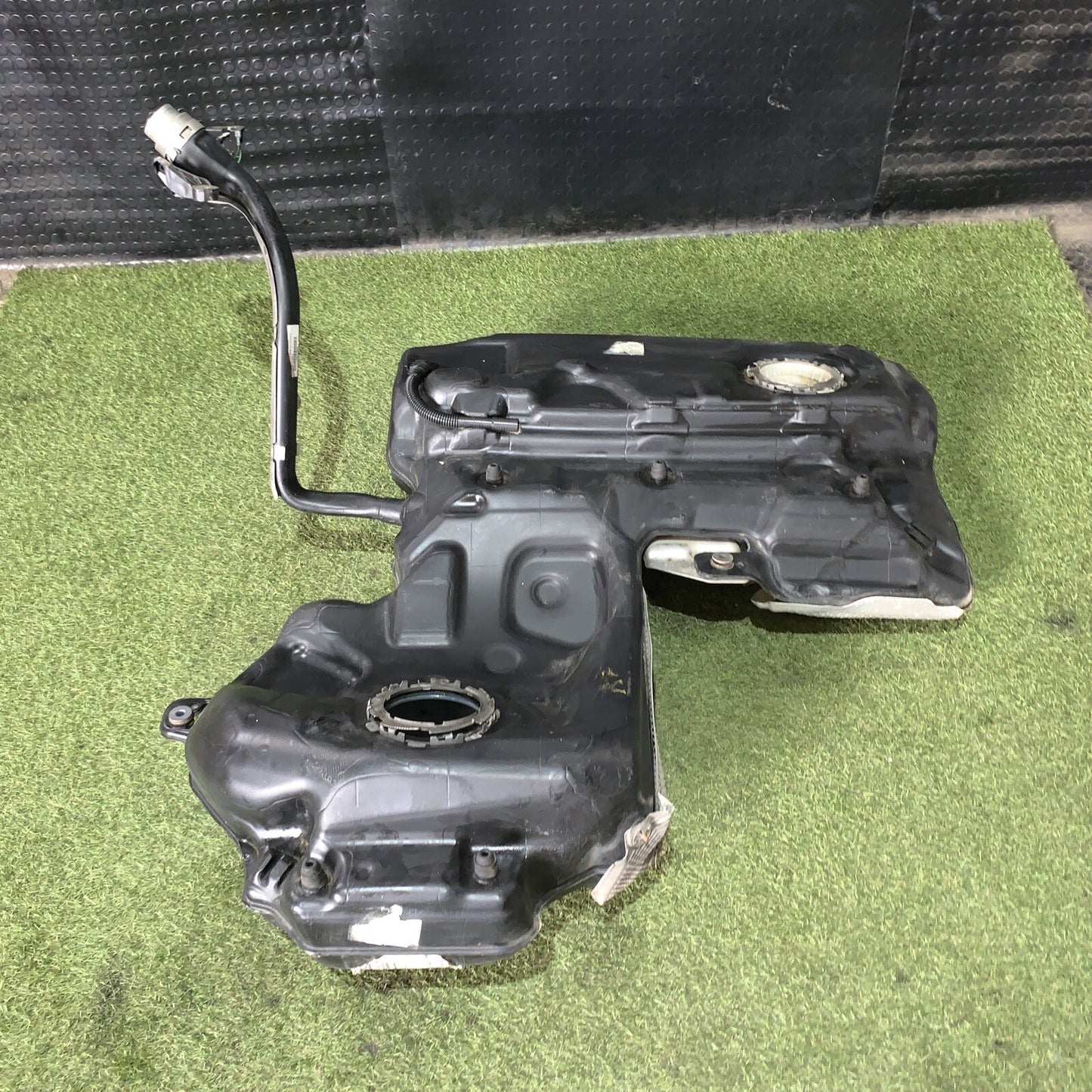 Serbatoio carburante Audi A7 4G 3.0 TDI 4G8201021AB serbatoio carburante diesel