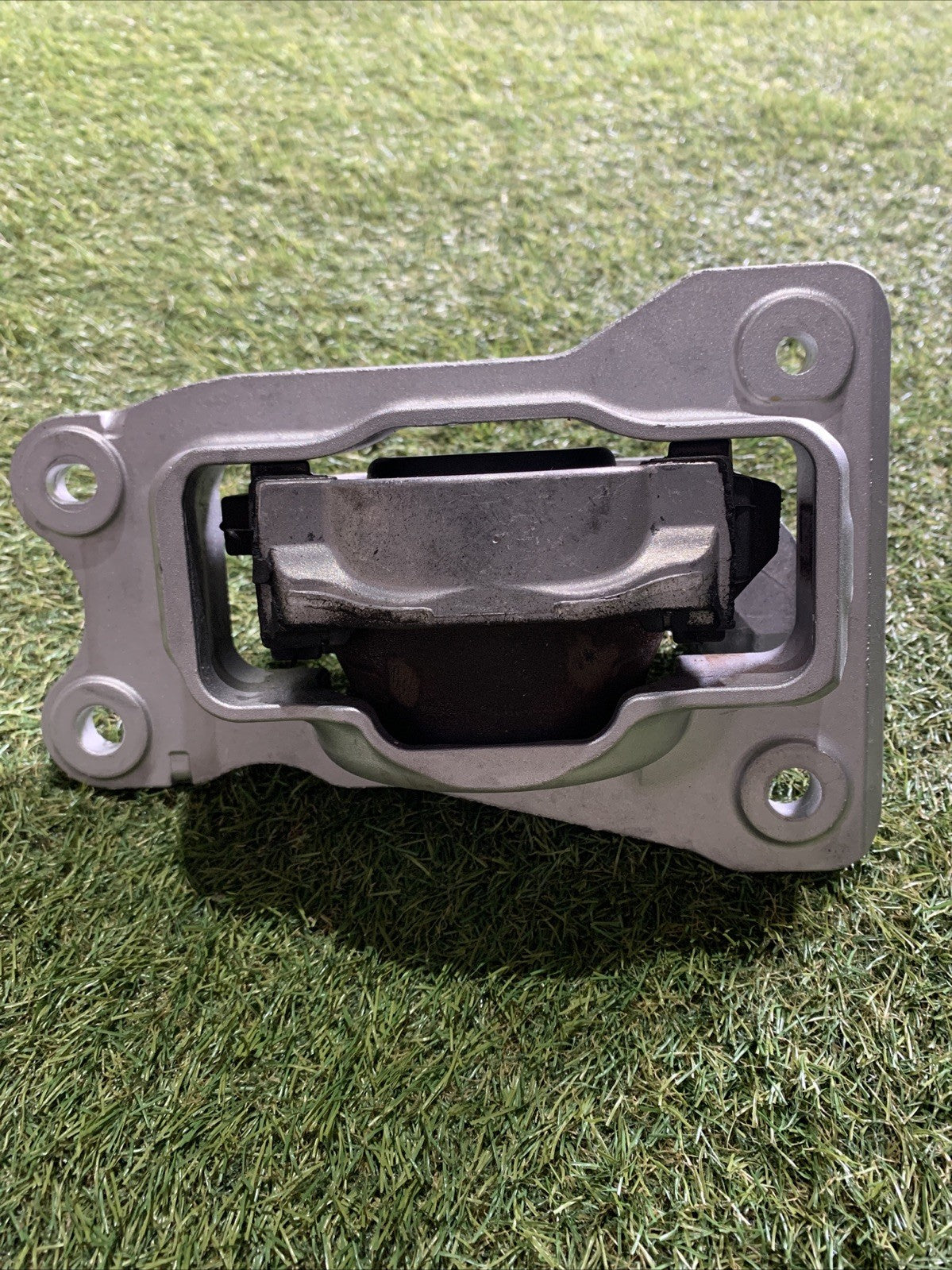 Supporto Motore Volvo XC60 2025 32255205