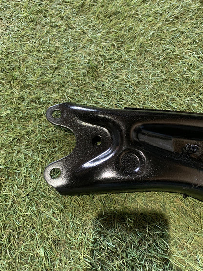 BRACCIO OSCILLANTE ANTERIORE SINISTRO VOLKSWAGEN T-ROC 2024 1.5 BENZINA