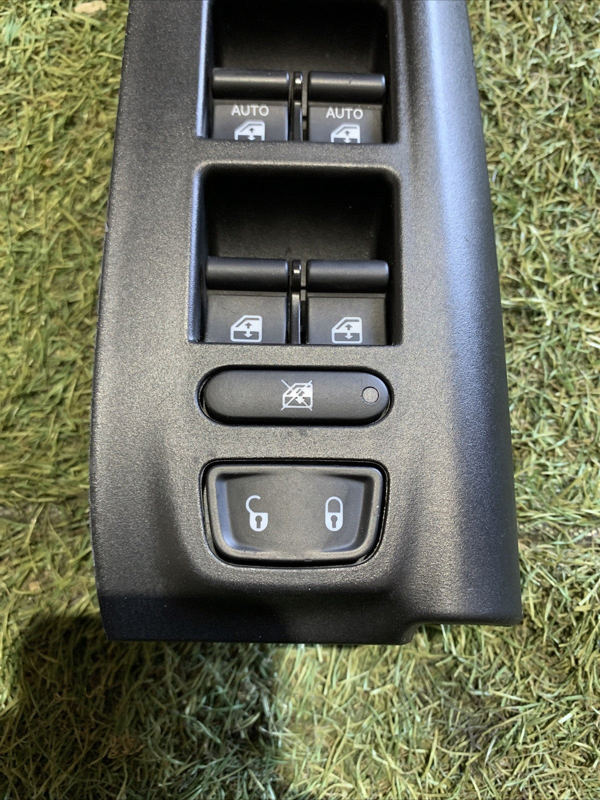 PULSANTIERA ANTERIORE SINISTRA PER FIAT 500 X Serie 07356904330 2022