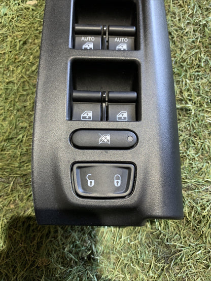 PULSANTIERA ANTERIORE SINISTRA PER FIAT 500 X Serie 07356904330 2022