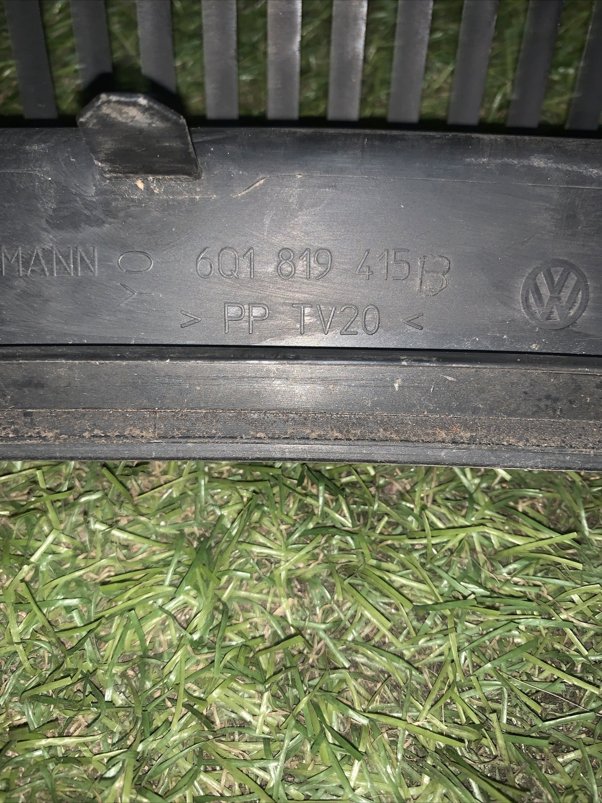 Griglia Sotto Parabrezza VW Polo 2003 6Q1819415B