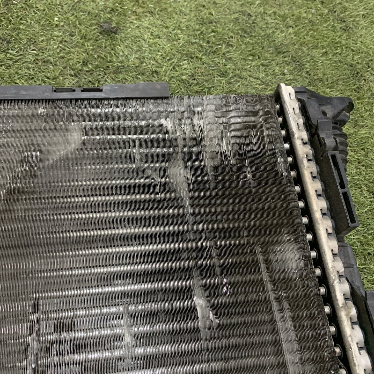 Radiatore Acqua 8K0121251R AUDI Q5 8R 2.0 TDI Quattro 125 KW 2009