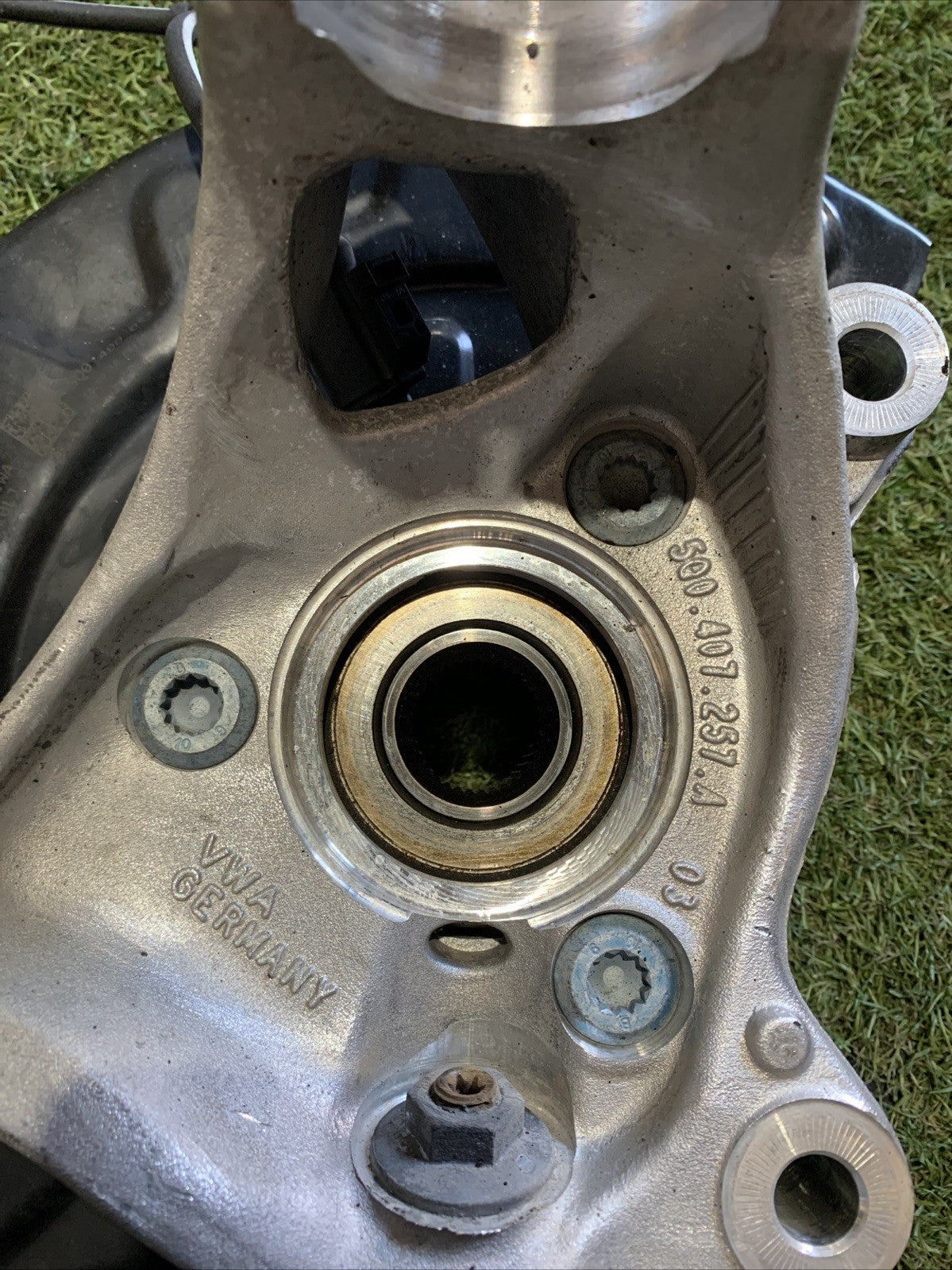 Mozzo Montante Fusello Anteriore Sinistro Audi Q2 2018 5Q0407257A