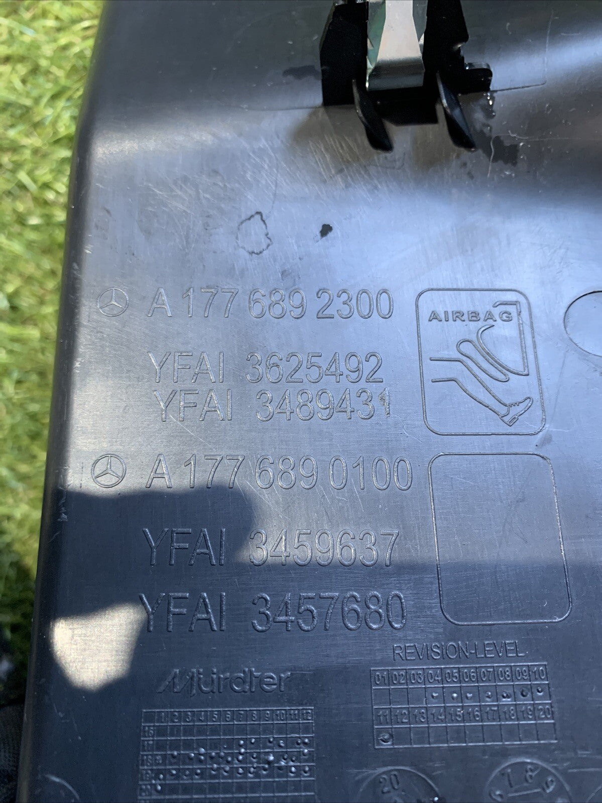 Modanatura Rivestimento Cruscotto Laterale Destra Mercedes Classe A W177