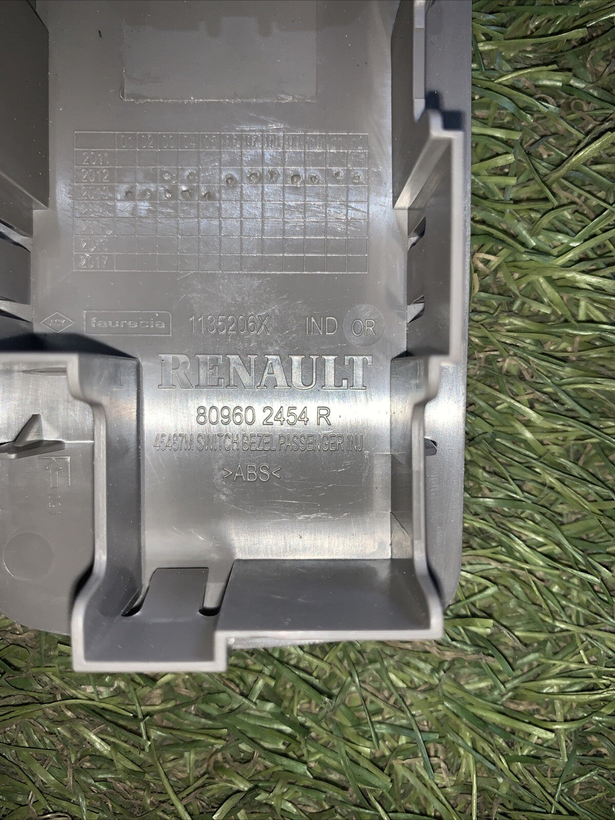 PULSANTIERA ANTERIORE DESTRA DX PER RENAULT Captur Serie 809602454R (13>)