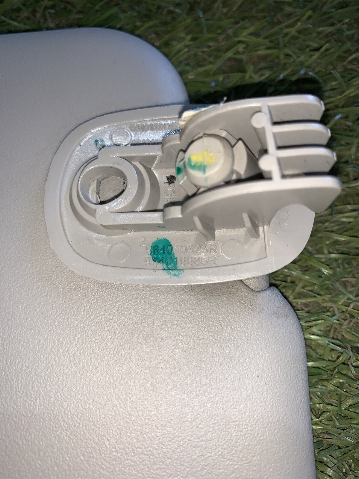 ALETTA PARASOLE LATO SINISTRO DACIA SANDERO ANNO 2015 (964010823R)