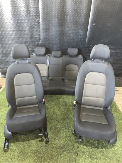 Tappezzeria Completa Audì Q3 2011