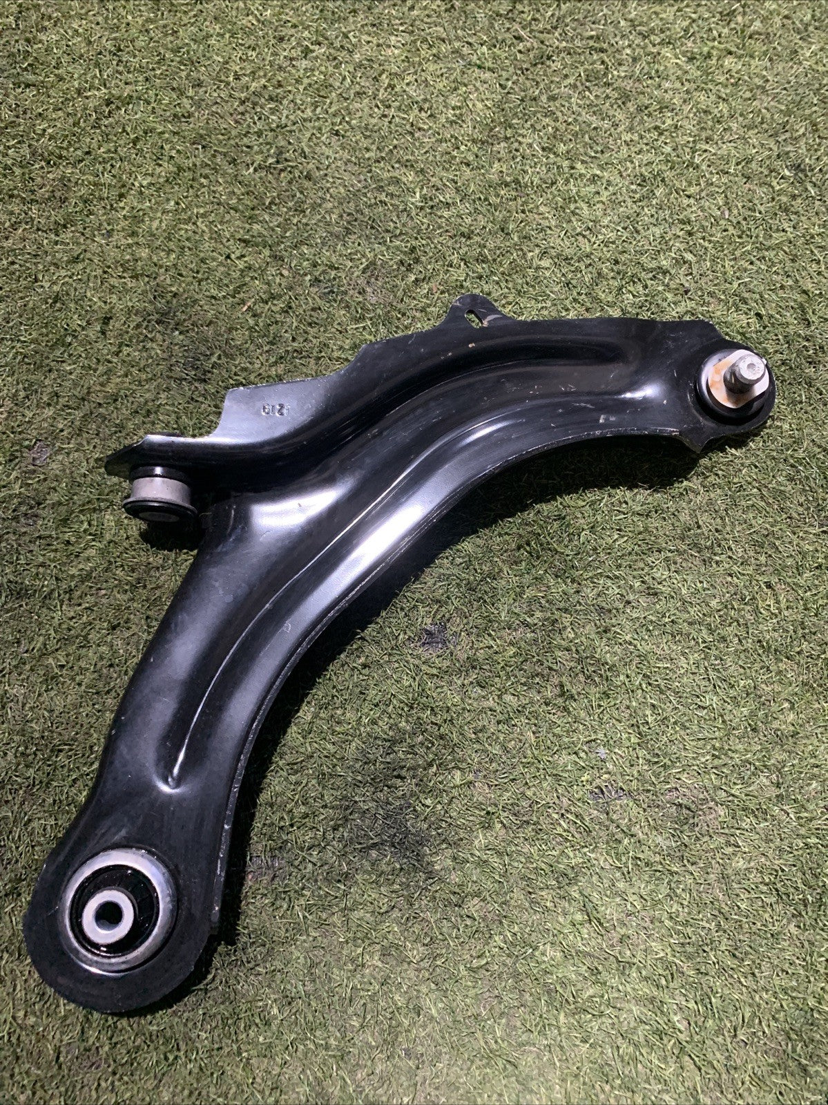 Braccio Oscillante Anteriore Destro Renault Captur 2013-2019 1.5 Diesel 