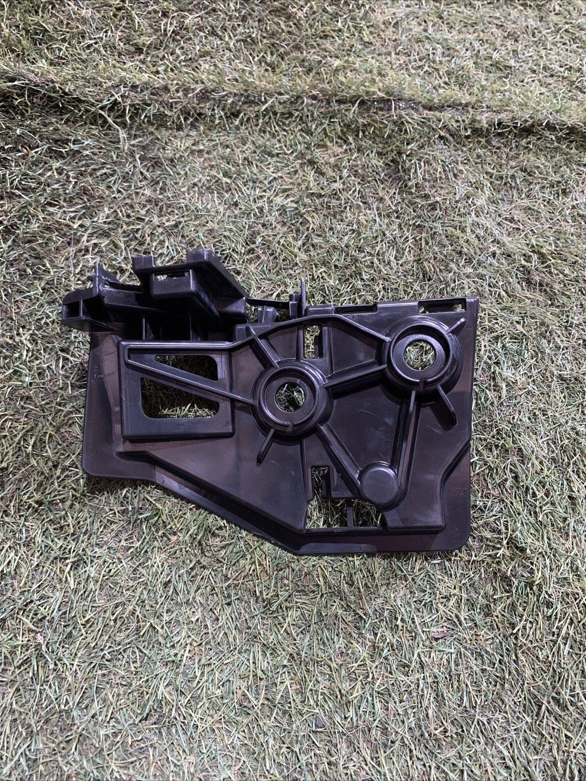 SUPPORTO PARAURTI POSTERIORE LATO DESTRO VOLKSWAGEN TIGUAN 2016 5NA807394A