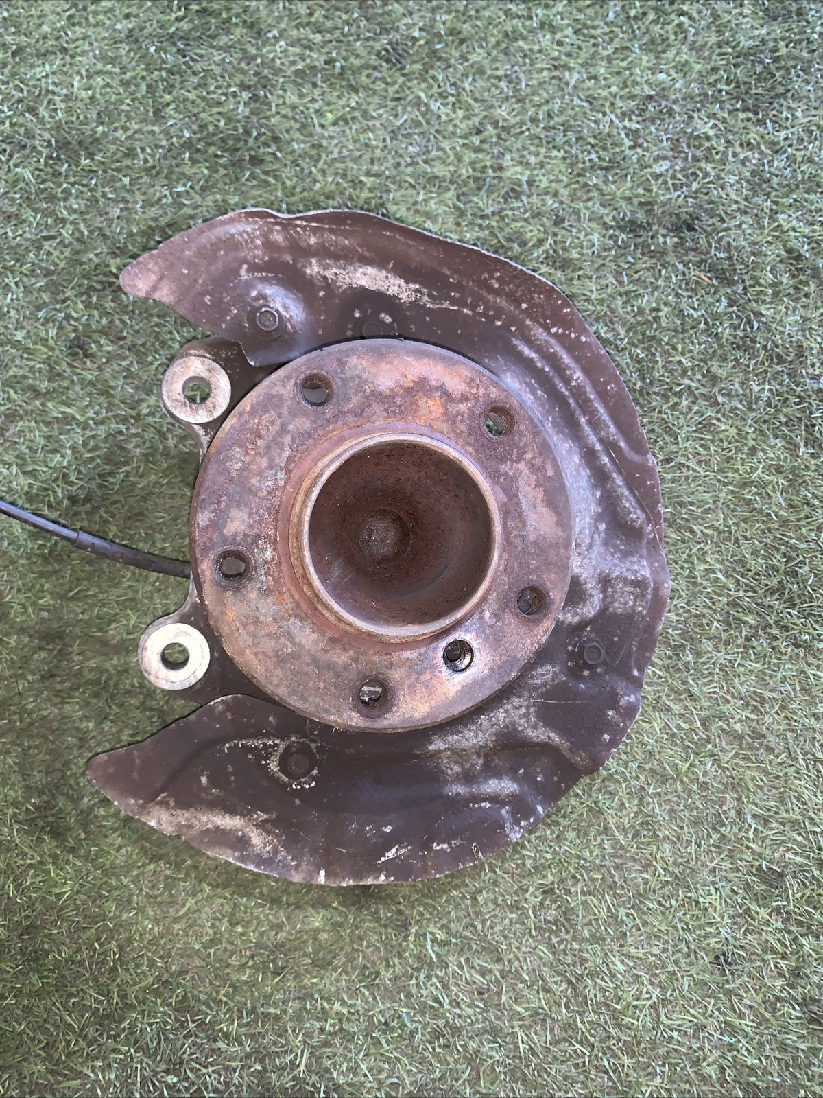 31216764444-09 MOZZO MONTANTE FUSELLO ANTERIORE DESTRO BMW SERIE 1 E87 2.0 170CV