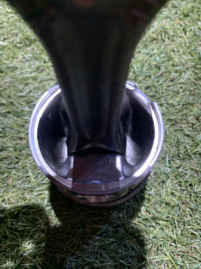 Pistone Motore Peugeot 2008 1.6 Diesel 9H05 1607373680 (1)