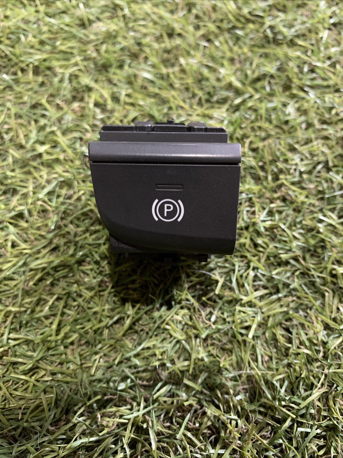 8V1927225B PULSANTE FRENO DI STAZIONAMENTO AUDI A3 8V Q2 2016