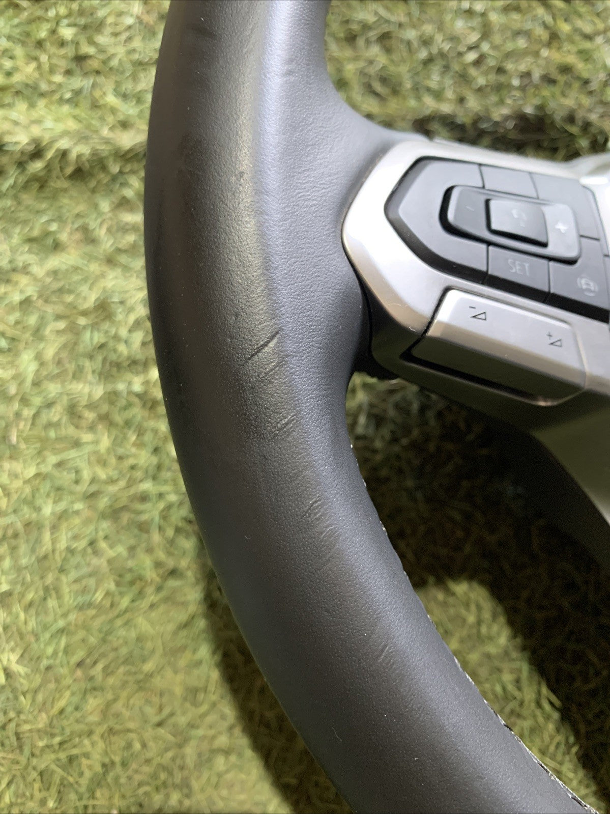 Volante In Pelle Multifunzione Volkswagen Polo 2023 2G0419089 (2)
