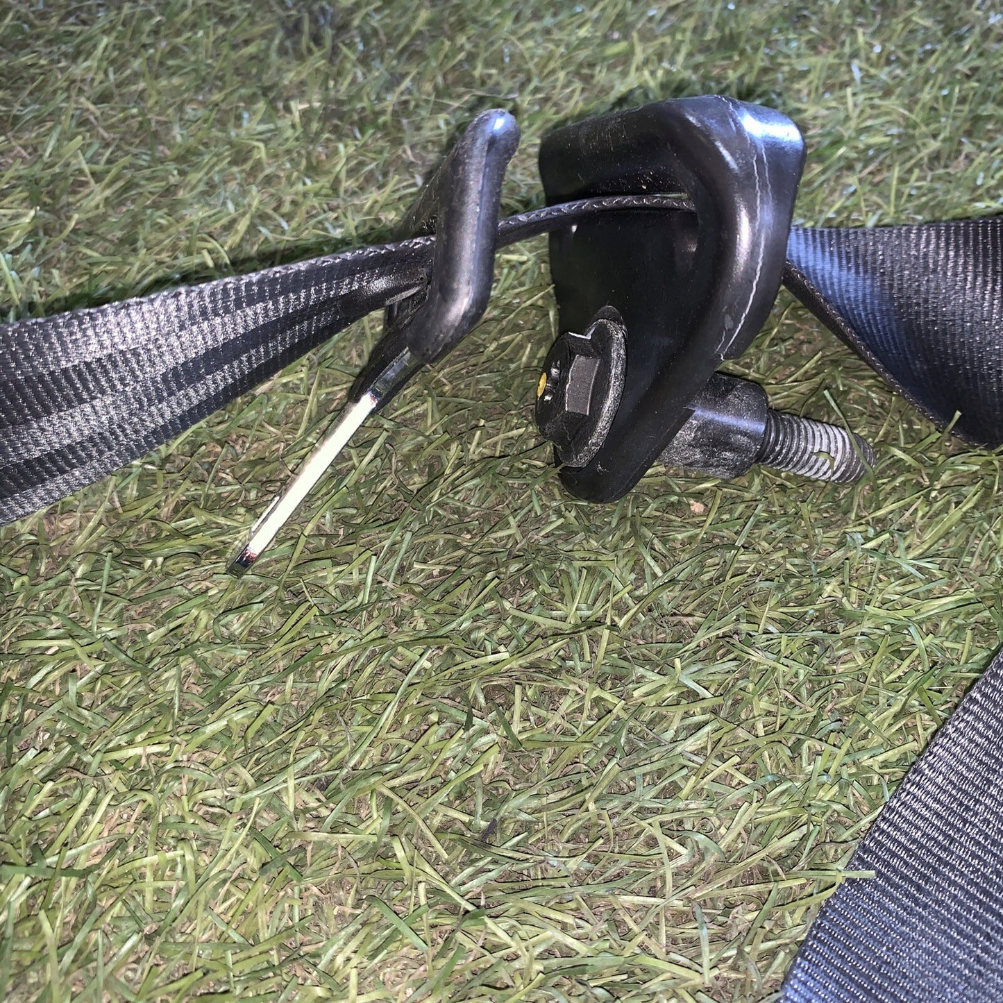 CINTURA DI SICUREZZA POSTERIORE DESTRO CENTRALE PER DACIA LODGY | 888401893R