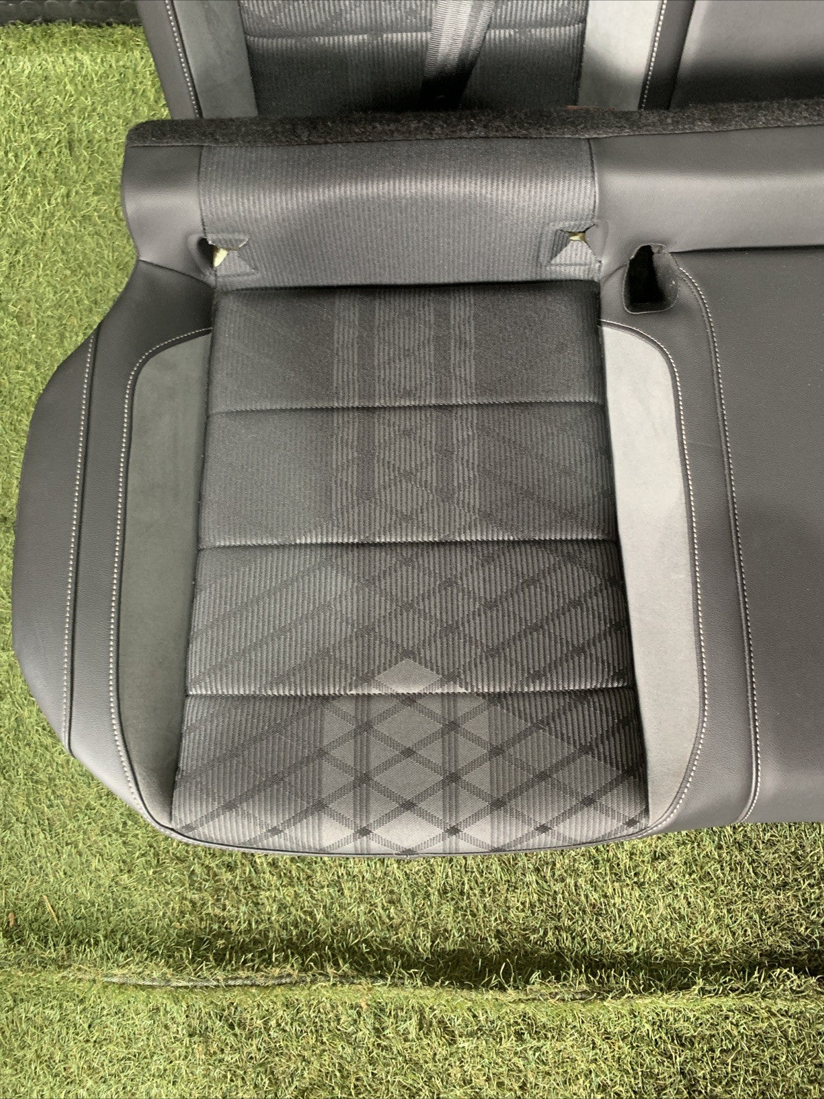 TAPPEZZERIA COMPLETA CON PANNELLI VOLKSWAGEN T-ROC 2024 R-LINE