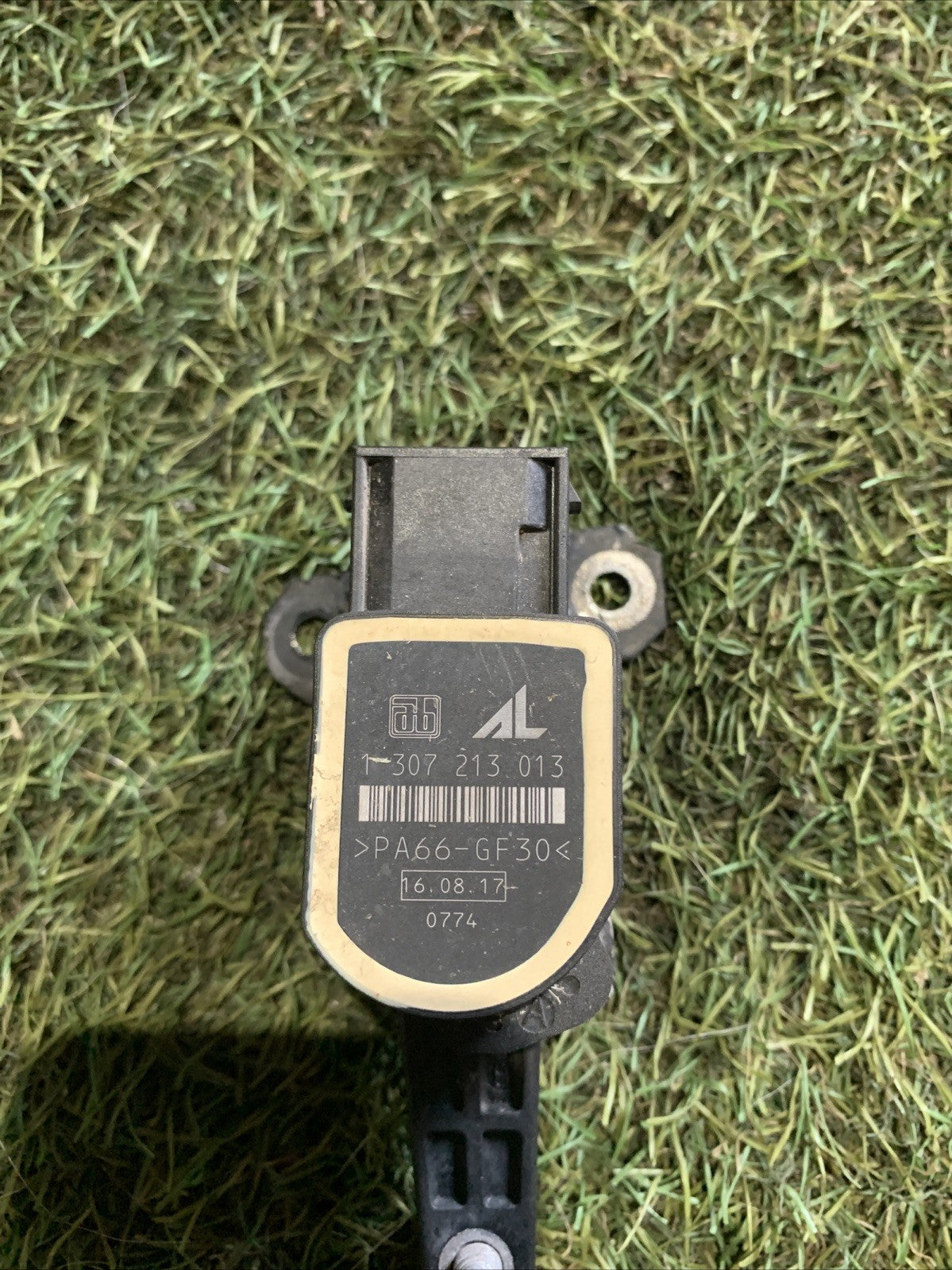 Sensore altezza fari xenon alfa romeo stelvio 2.2 cod. 1307213013
