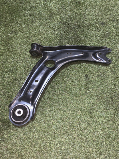 3Q0407153B BRACCIO OSCILLANTE ANTERIORE SINISTRO VOLKSWAGEN TIGUAN 2019