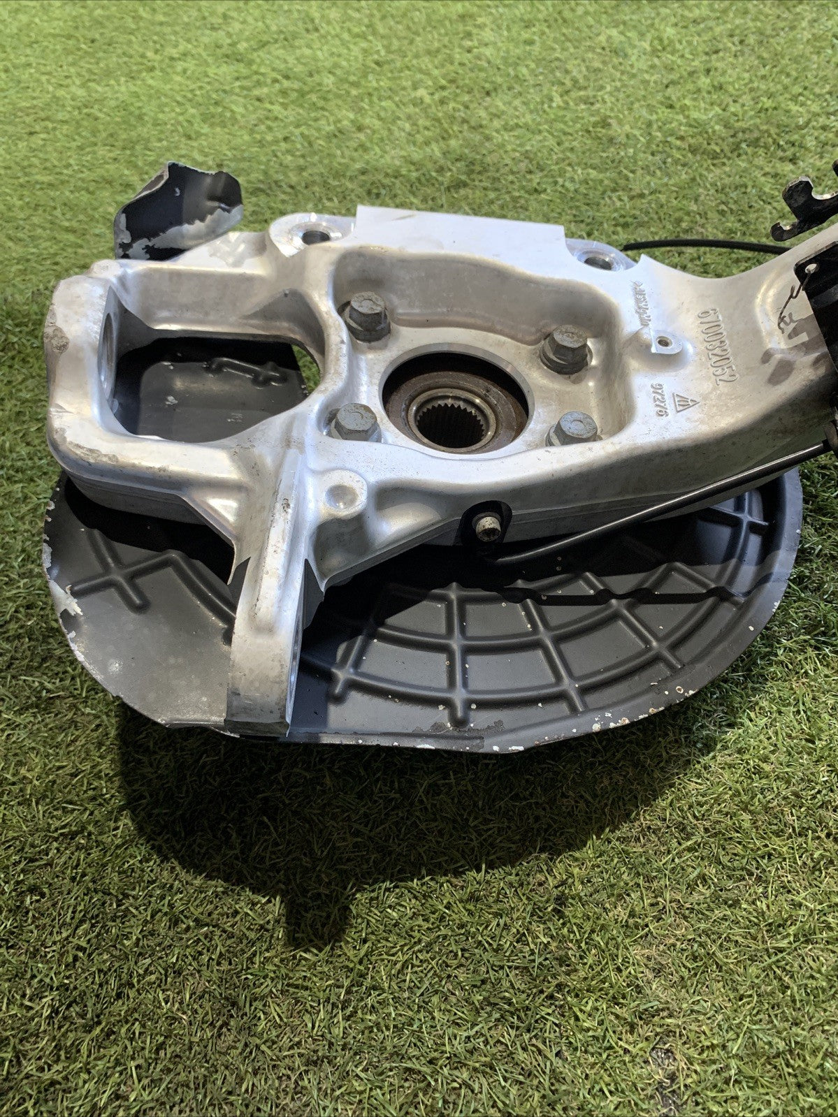 Mozzo Montante Fusello Anteriore Destro Maserati Levante 670032052