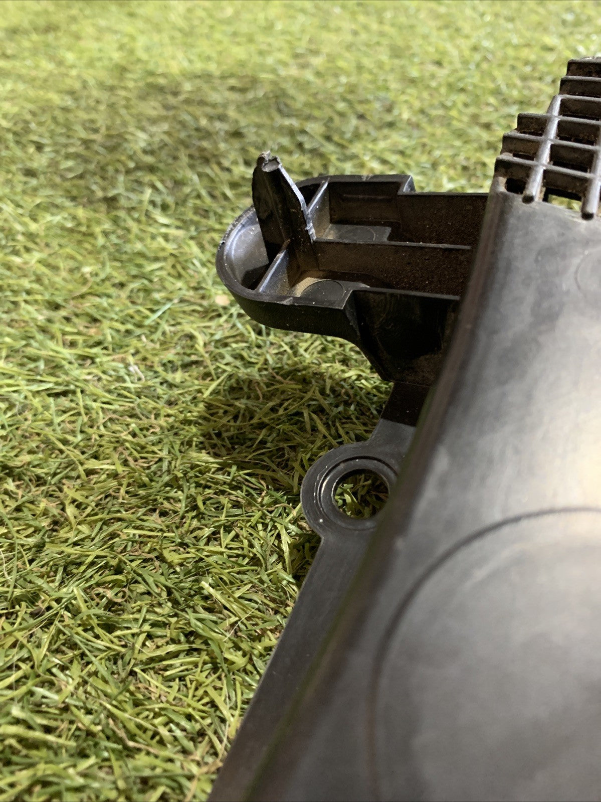 Griglia Gocciolatoio Parabrezza Peugeot 208 2017 9673303080 9673302777