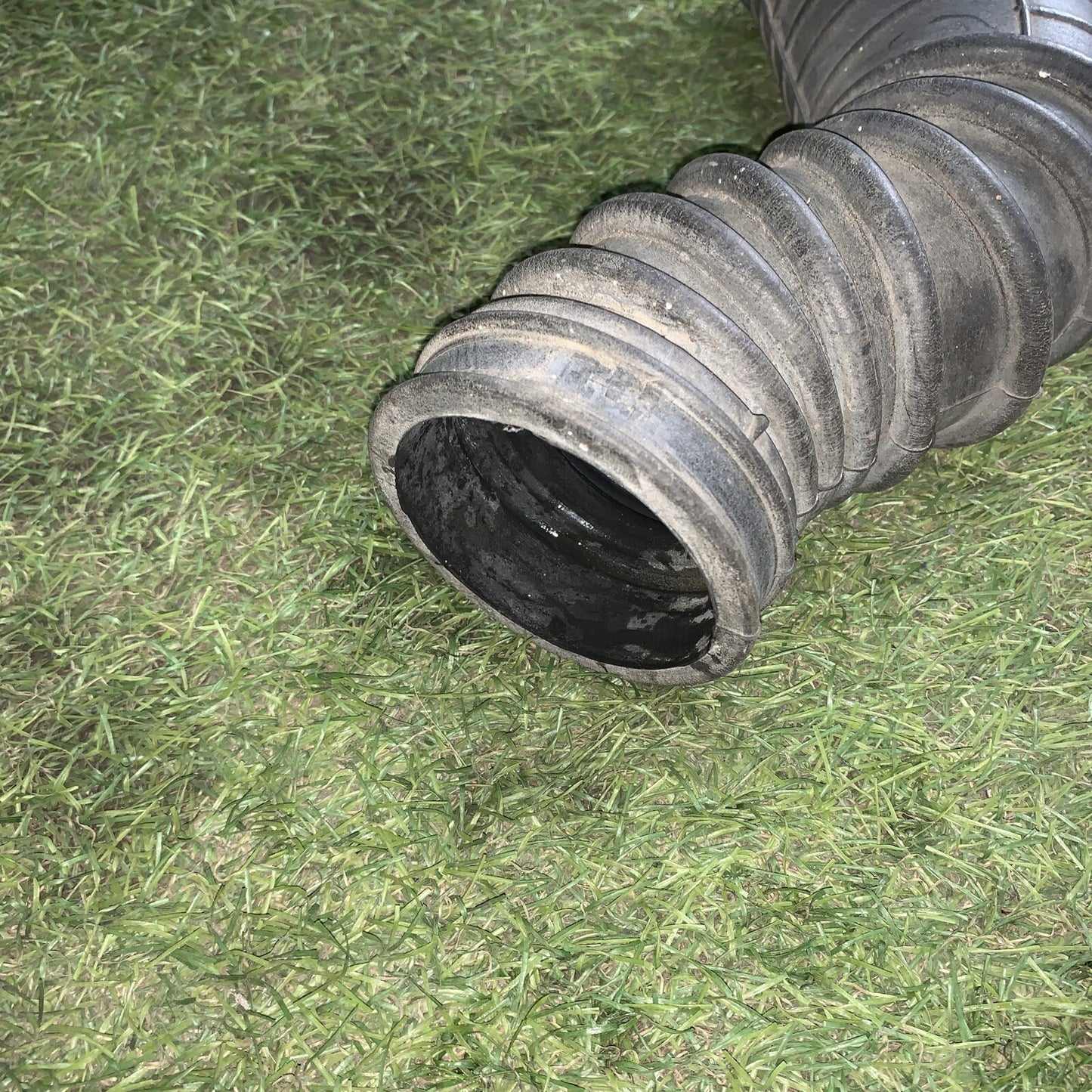 96MF-9C623AE MANICOTTO FORD FIESTA 1 SERIE 1.2 B