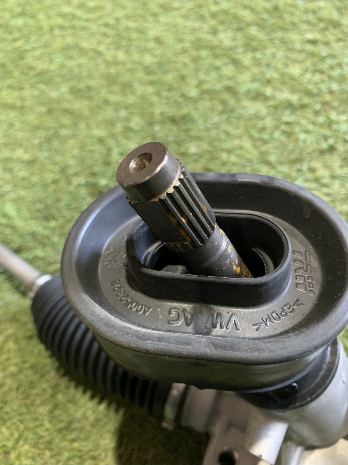 SCATOLA DELLO STERZO VOLKSWAGEN POLO 2024 1.0 BENZINA 2Q1423057N