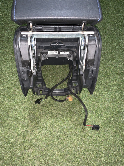 Tunnel Centrale Volkswagen Golf 8R 5H1863241A