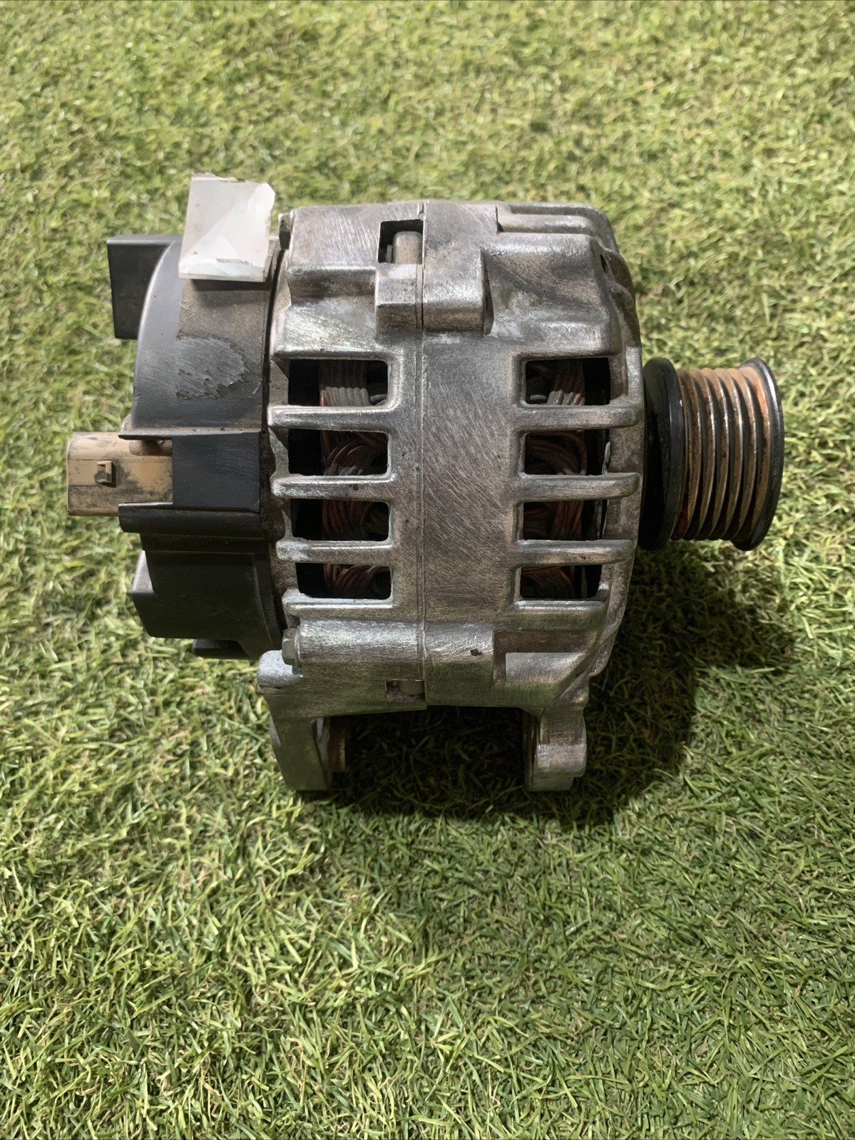 ALTERNATORE PER VOLKSWAGEN Polo 3° Serie 037903025G Benzina 1.4 (94>01)